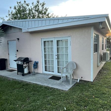 Rim Canal Cottage 'Yellow House' With Canal Views & Boat Dock Cottage Okeechobee Exterior photo